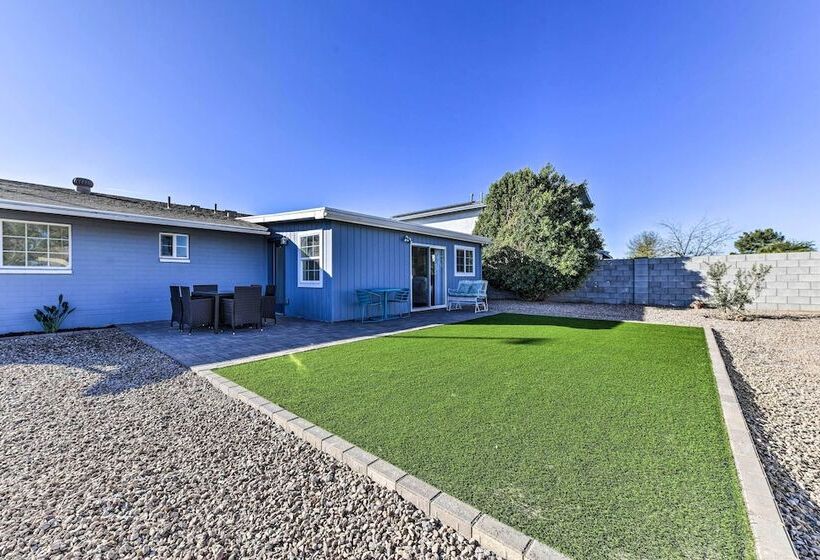 Downtown Gilbert Home: Fenced Yard, Fire Pit!