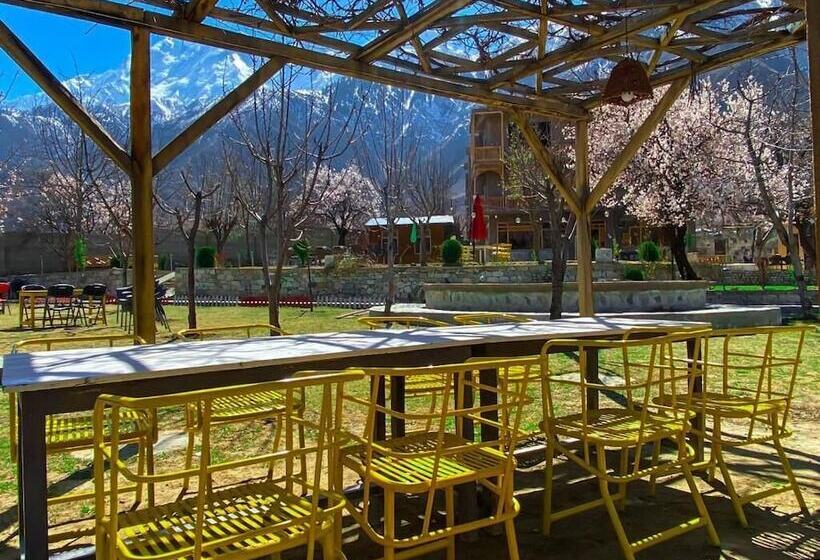 Dumani Nagar Hotel & Resort