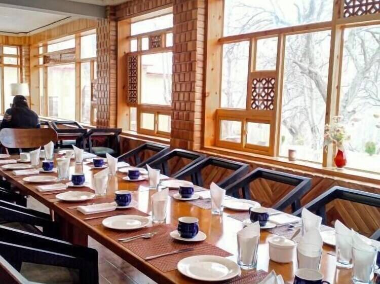 Dumani Nagar Hotel & Resort