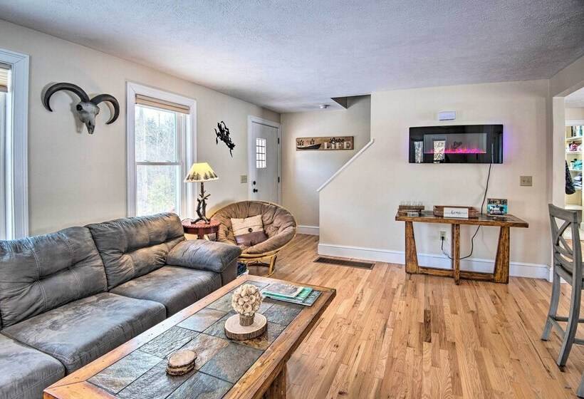 Gilford Home W/ Forest View, By Lake Winnepesaukee