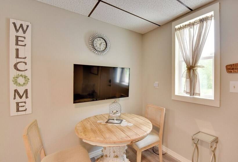 Hayesville Cottage On 20 Acre Farm W/ Fish Pond!