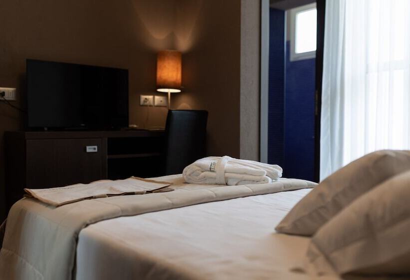 مسافرخانه Atmosfere Milano Marittima
