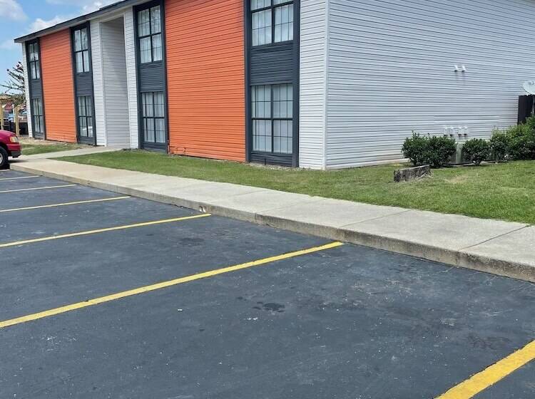 هتل Ramada By Wyndham Studio Suites Dothan