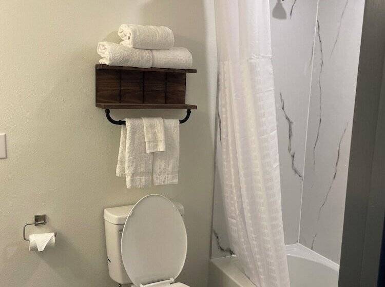 هتل Ramada By Wyndham Studio Suites Dothan
