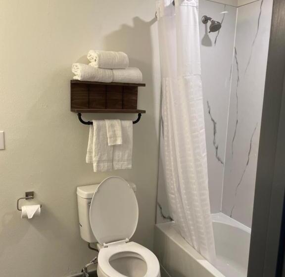 هتل Ramada By Wyndham Studio Suites Dothan