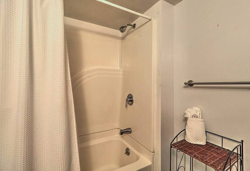 Lil Red Hen  Cottage In The Boone Area W/ Hot Tub