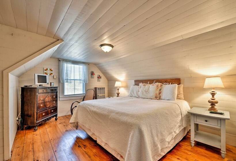 Lil Red Hen  Cottage In The Boone Area W/ Hot Tub