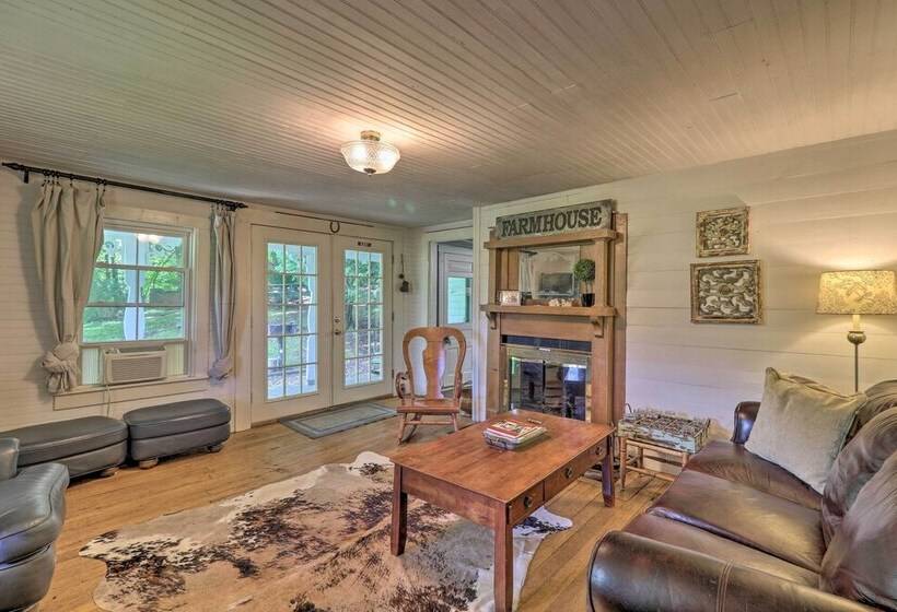 Lil Red Hen  Cottage In The Boone Area W/ Hot Tub