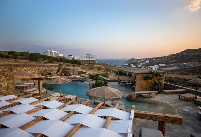 Nur Mykonian Suites