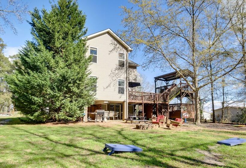 Pet Friendly Lakehouse: View Tower + Fire Pit!