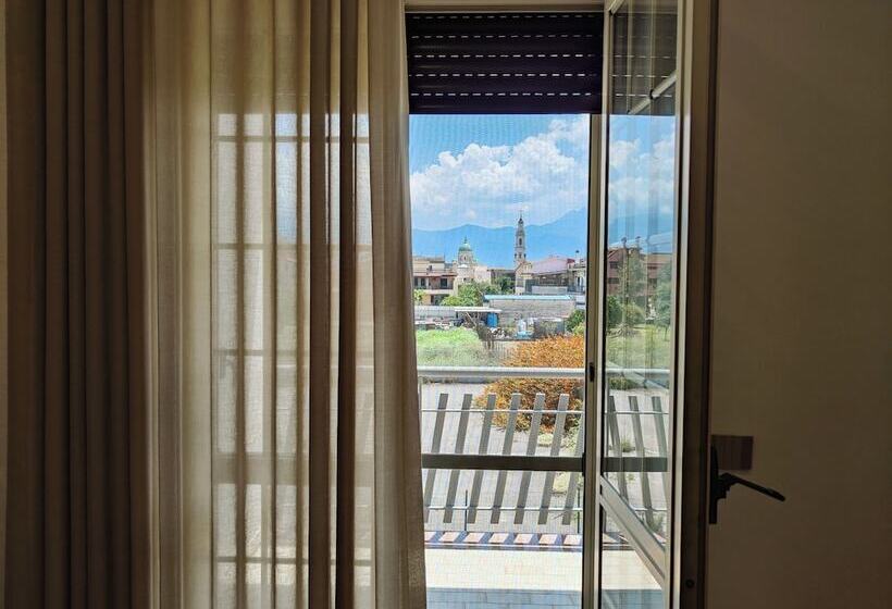 تختخواب و صبحانه Rosa Rooms Pompei