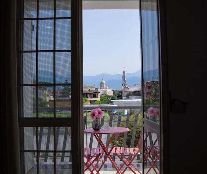 تختخواب و صبحانه Rosa Rooms Pompei
