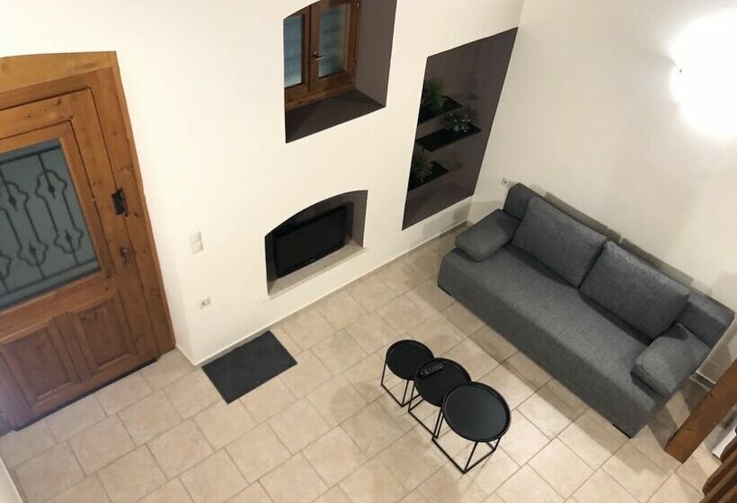 اقامتگاه Maisonette Nineta In The Heart Of The City