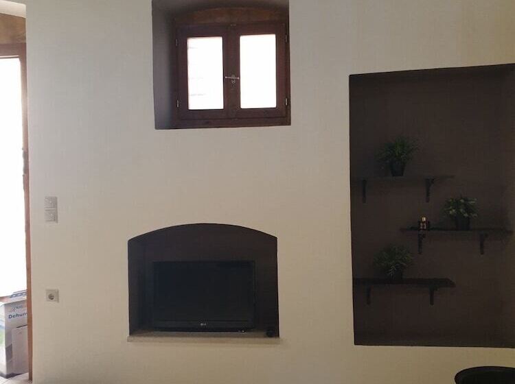 اقامتگاه Maisonette Nineta In The Heart Of The City
