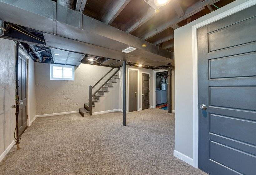 Spacious Home W/ Yard ~ 4 Mi To Downtown St Louis!