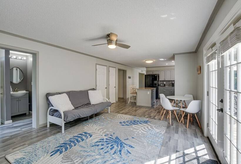 Group Friendly Myrtle Beach House W/ Deck