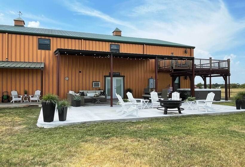 The Copper Roost : Large Lake Texoma Escape!