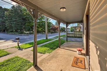 Updated Ronks Home ~ 8 Mi To Dtwn Lancaster!