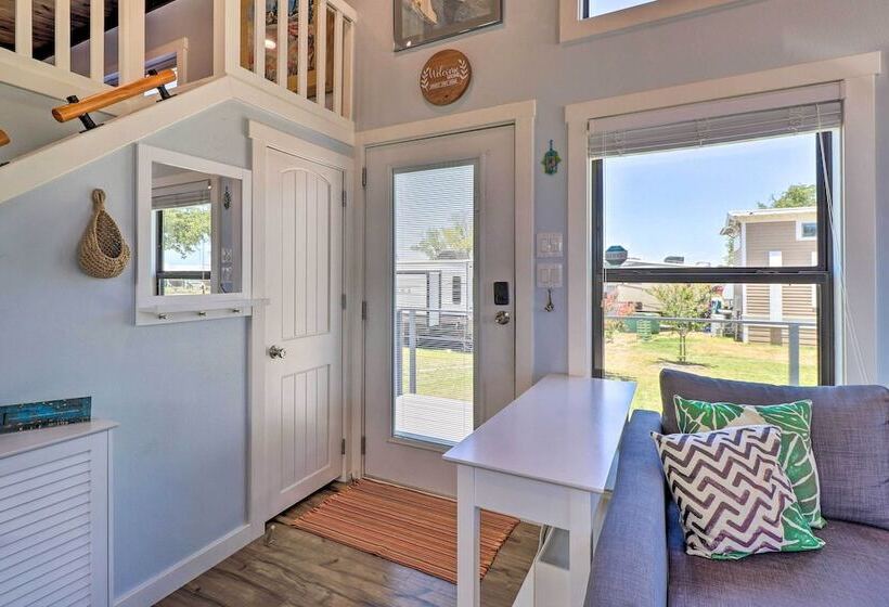 Upscale Tiny Home   Boho Chic Austin Getaway!