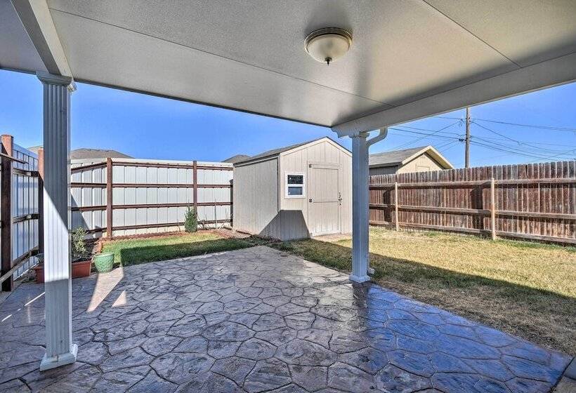 Amarillo Abode W/ Sunroom ~ 4 Mi To Downtown!