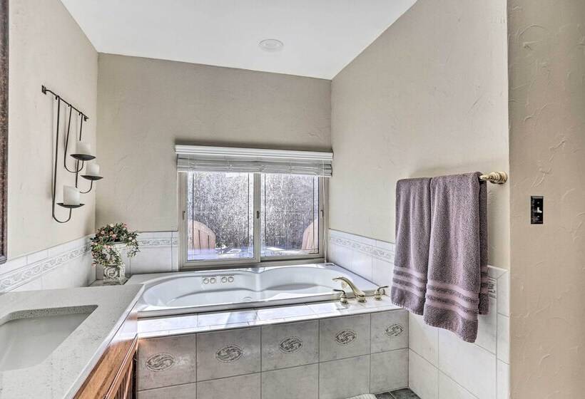 Home W/ Furnished Patio ~ 15 Mi To Dtwn Denver