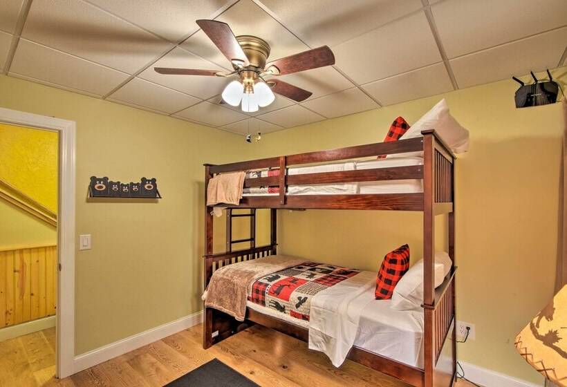 Hayesville Bungalow W/ Porch & Forest Views!