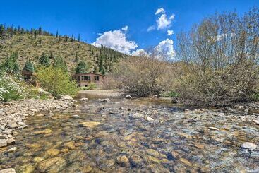 Cozy Breckenridge Cabin: Ski, Hike & Explore!