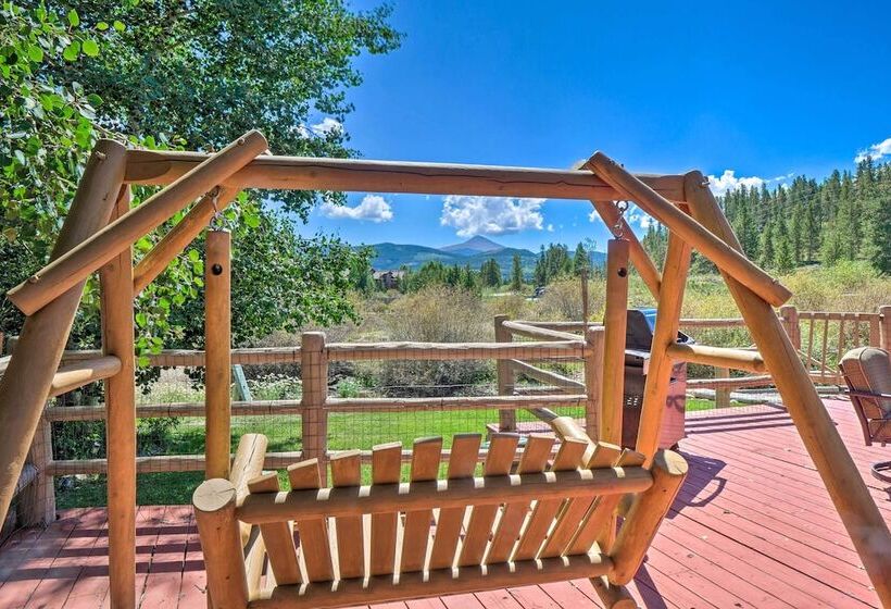 Cozy Breckenridge Cabin: Ski, Hike & Explore!