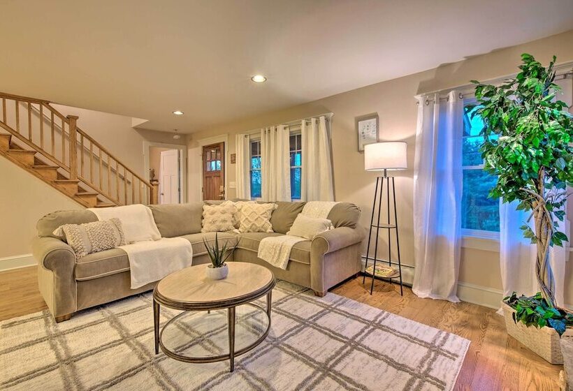 Edgewater Escape: Home With Amazing Amenities!