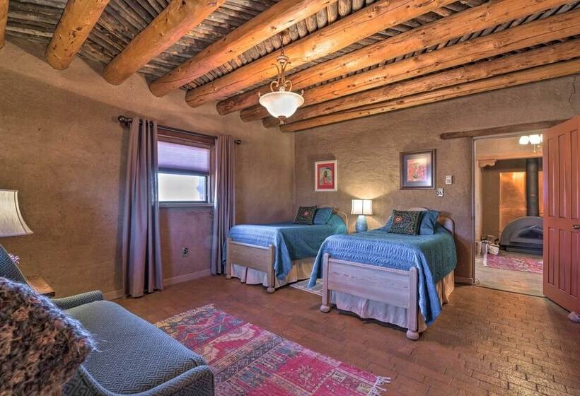 El Prado Adobe Home: Courtyard W/ Mountain Views!