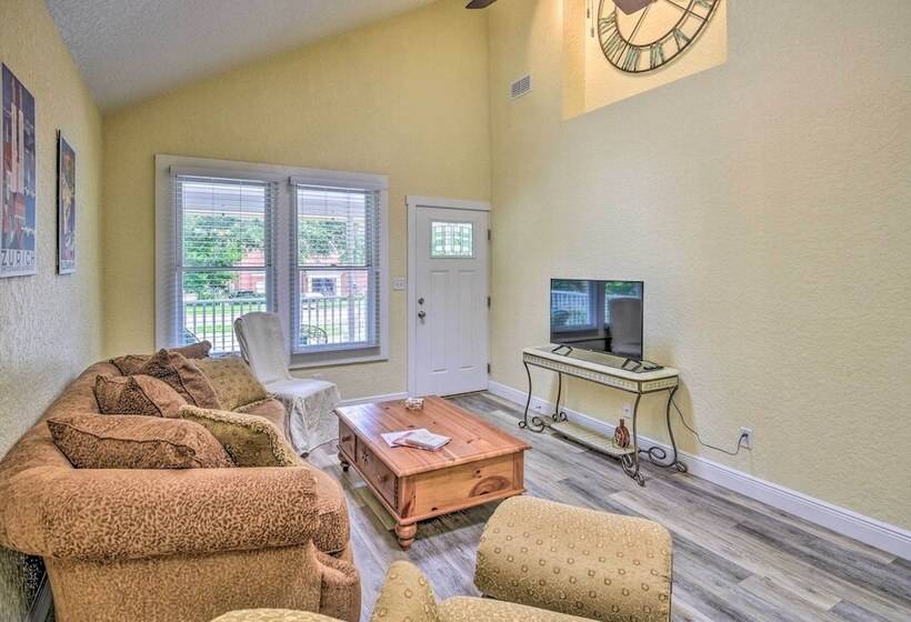 Family Home: Walk To Downtown & Stetson Univ!