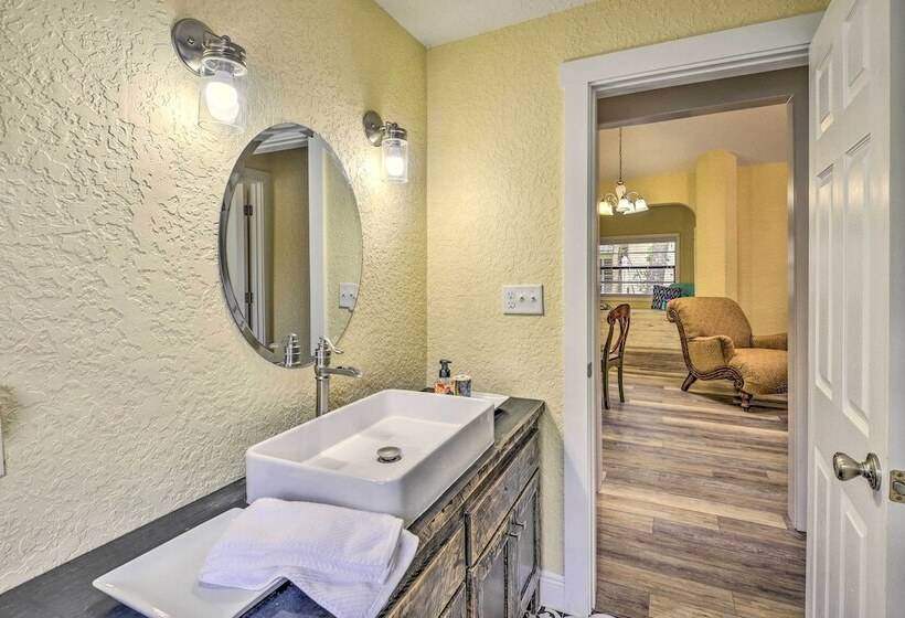 Family Home: Walk To Downtown & Stetson Univ!