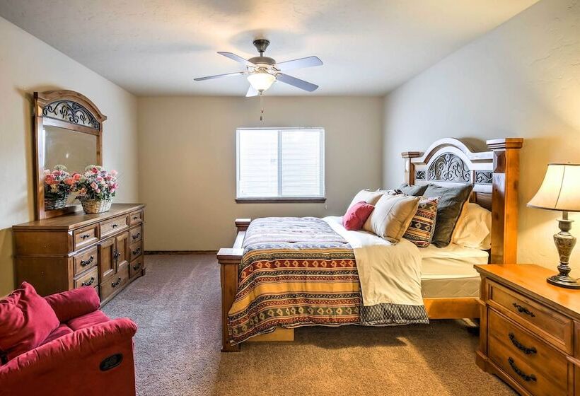 Patio, Fire Pit, & Ski Mountain View: Granby Home