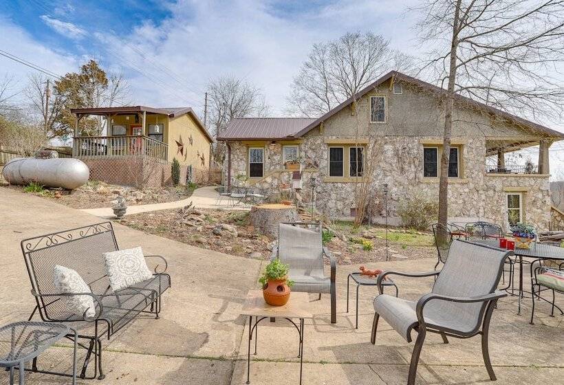 Historic  Hardy House  On Main Street W/ Fire Pit!