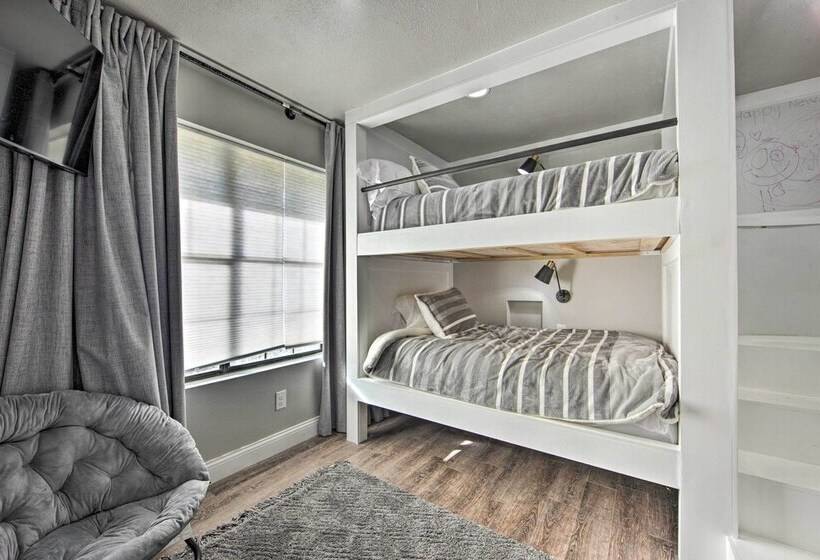 Lakefront Gun Barrel City Home W/ 5 Acres!