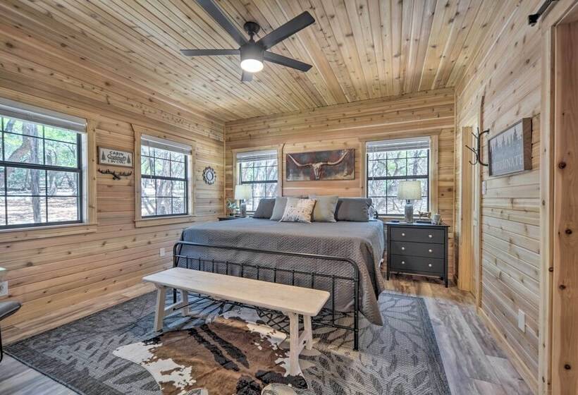 Lakewood Secret Cabin ~ 4 Mi To The Lake!