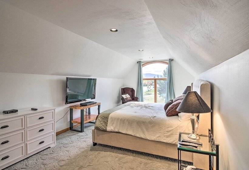 Large Home W/ Patio & Yard, 2 Mi To Downtown