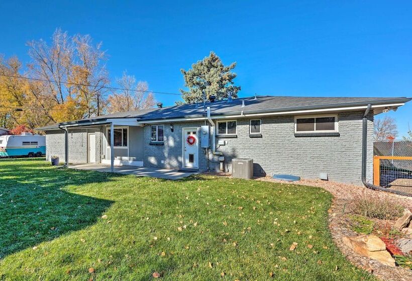 3 Mi To Olde Town Arvada: Modern Duplex W/ Patio!