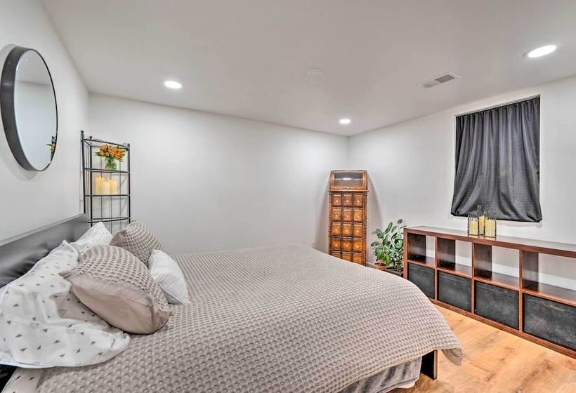 3 Mi To Olde Town Arvada: Modern Duplex W/ Patio!