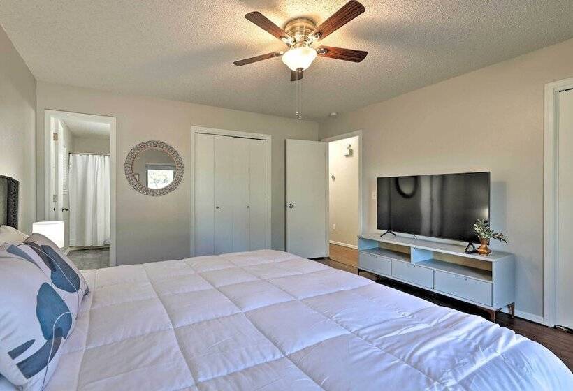 Modern Fayetteville Home < 1 Mi To U Of A!