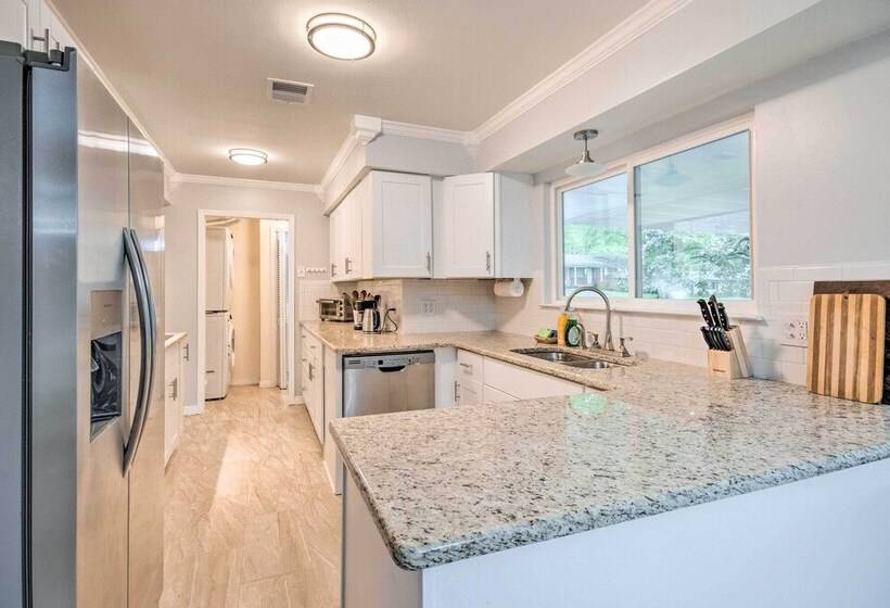 Newly Renovated Little Rock Escape W/ Yard!