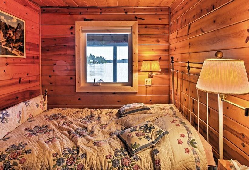 Newport Cabin W/ Lakefront Private Porch & Grill!