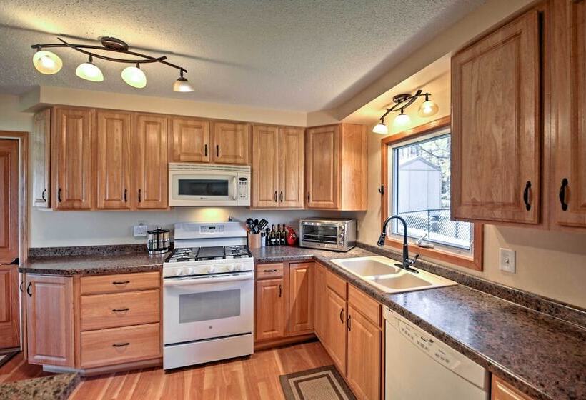 Quaint Duluth Hideaway W/ Private Fenced In Yard!