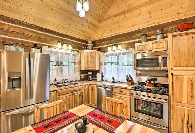 Reconnect With Nature At Timber Creek Cabin!