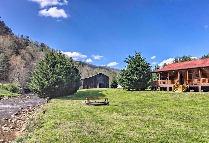 Riverfront Hideaway W/ Mtn Views In Marshall!