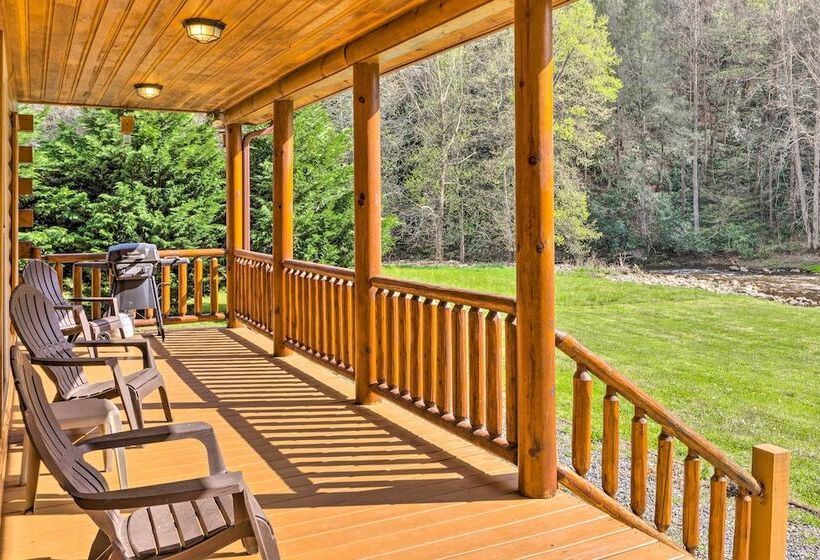 Riverfront Hideaway W/ Mtn Views In Marshall!