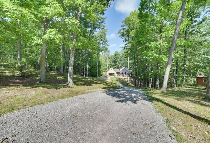 Roscommon Retreat W/ Deck ~ 1 Mile To Higgins Lake