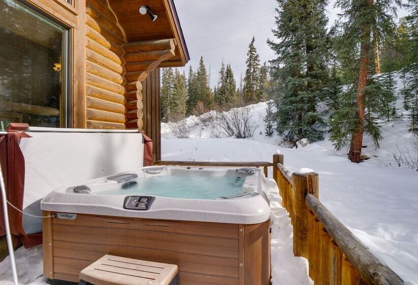 Rustic Mountain Cabin With Private Hot Tub & Deck!