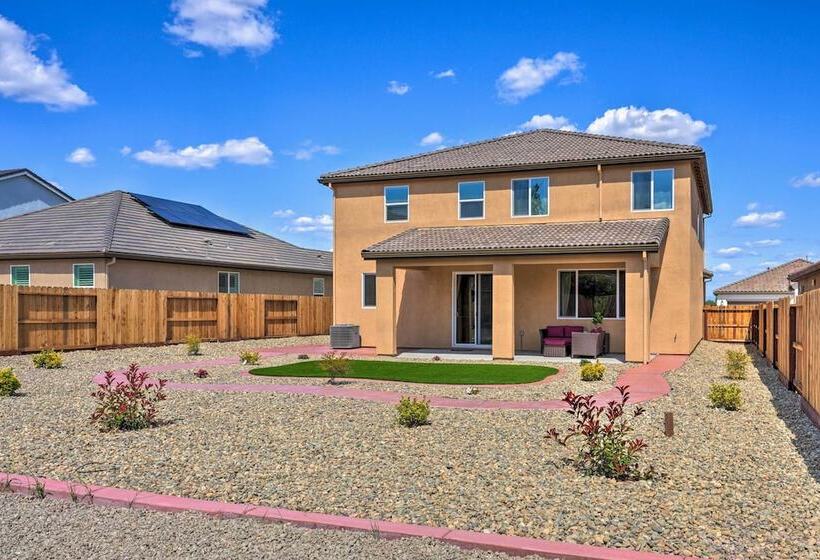 Sacramento Retreat W/ Yard ~ 13 Mi To Dtwn!