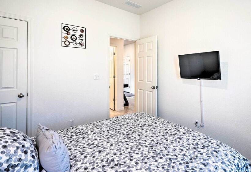 Sacramento Retreat W/ Yard ~ 13 Mi To Dtwn!